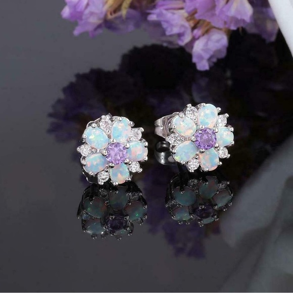 GORGEOUS White Fire Opal @ Purple Topaz Silver-Plated Flower Stud Earrings - Picture 1 of 5